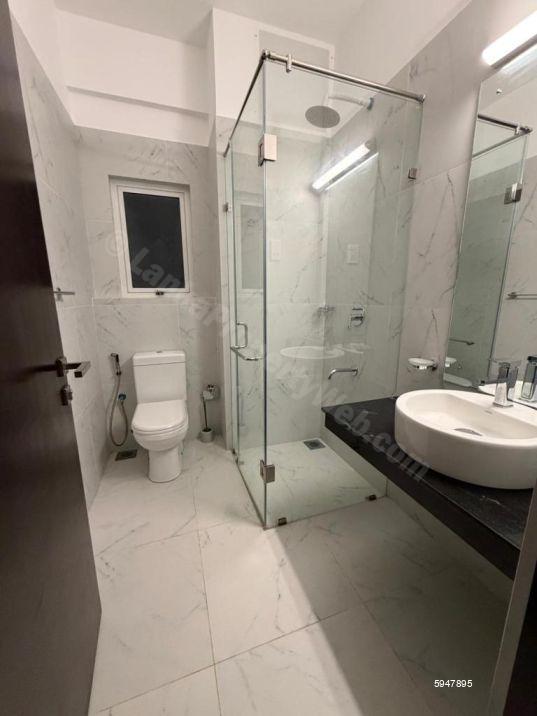 Bathroom - Apartment for rent in Colombo 9