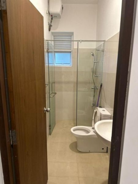 Bathroom - 3 bedrooms fully furnished prime Bella for rent - Rajjagiriya 