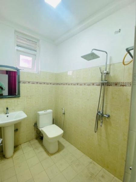 Bathroom - Colombo 06 Fully Furnished Apartment for Short-Term Rent. (CSPLG0F)