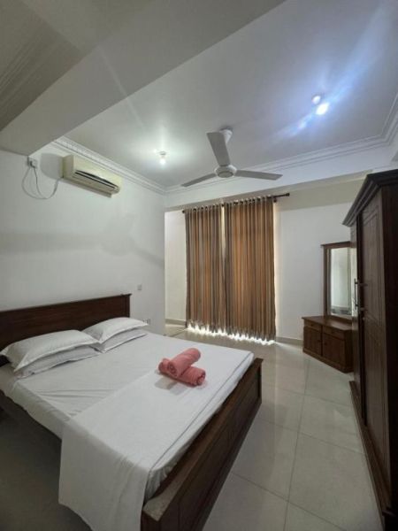 Bedroom - Short-Term 3-Bedroom Apartment Rental in Colombo 05 – Fully Furnished. (CSMP10D)