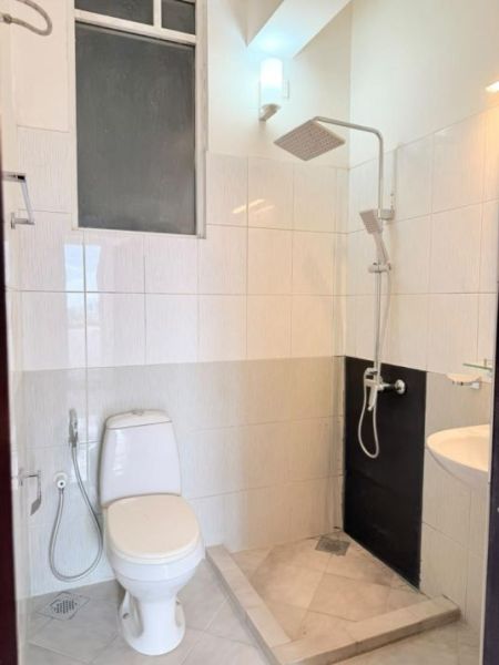 Bathroom - Apartment for sale in Colombo 06 - 47 Mn