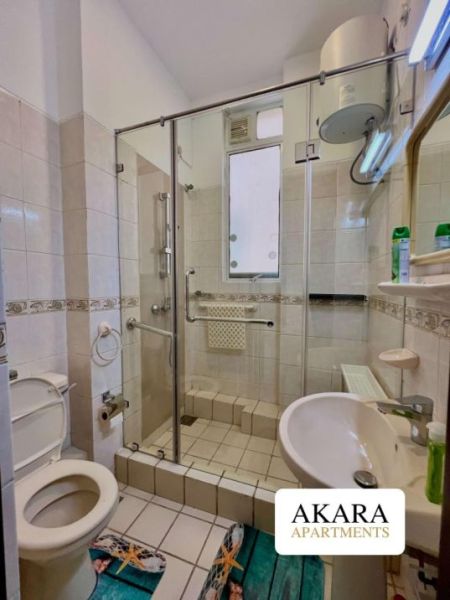 Bathroom - Queens Court Furnished Apartment for Rent - A54704