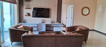 Living Room - Blue Ocean/Furnished/04beds/for rent in Mount Lavinia 