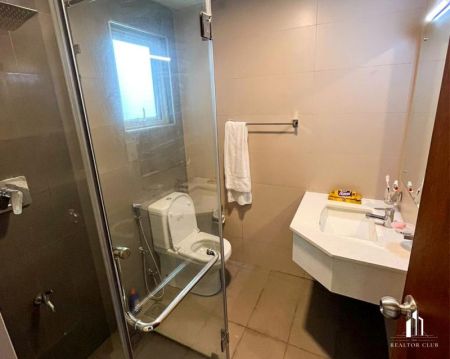 Bathroom - Aurum Skyline Residencies - 03 Bedroom Apartment for Sale - Furnished - High Floor - Colombo 05