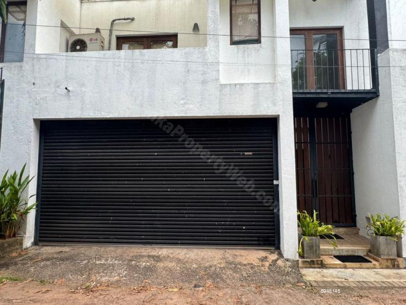 Exterior - House for sale in Pita Kotte