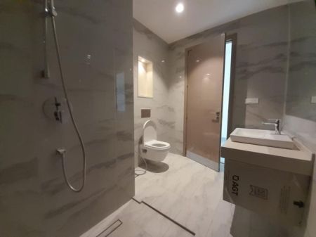 Bathroom - (NA652) Apartment for Sale in 606 Address Colombo 03