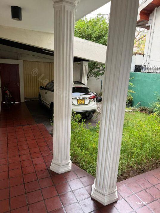 Exterior - House for rent in Colombo 7