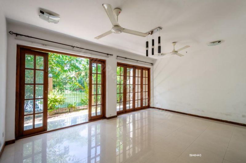 House for sale in Nawala