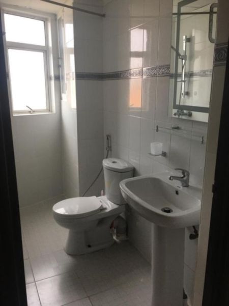Bathroom - Casa - 02 Bedroom Furnished Apartment for Sale in Colombo 05 (A1447)