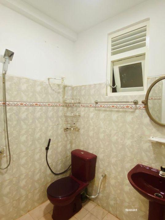 Bathroom - Apartment for rent in Colombo 6