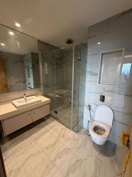 Bathroom - Spacious 3BR Unfurnished Apartment with Galle Road Views at 606 The Address – 1,930 Sqft