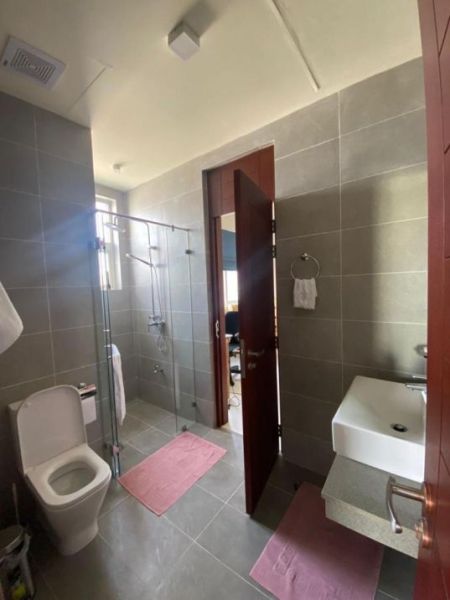 Bathroom - Three Bedroom Furnished Large Apartment for Rent in Colombo 8 