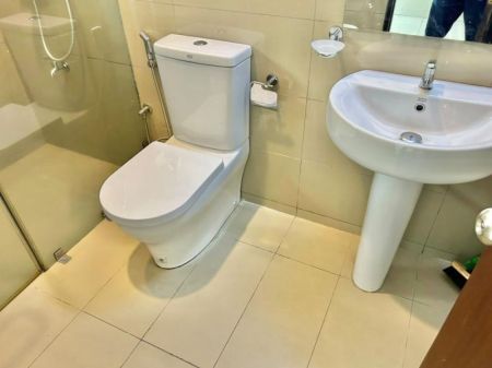 Bathroom - Spacious 3BR Apartment for Rent at Prime Residencies | Nugegoda