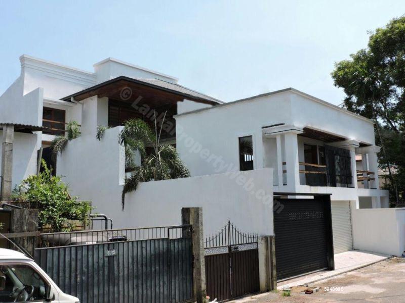 House for sale in Thalawathugoda
