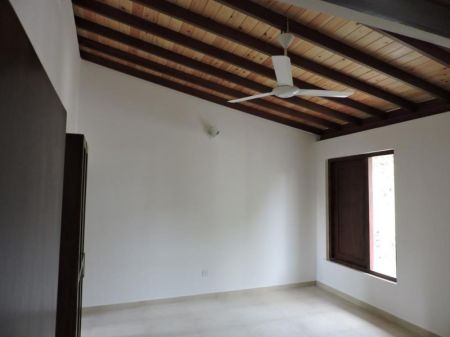 Bedroom - Luxury House for sale in Thalawathugoda 