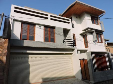 Exterior - Luxury House for sale in Piliyandala 