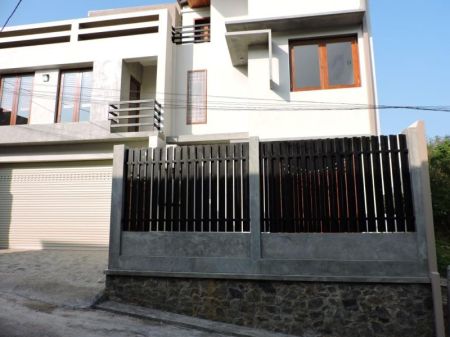 Exterior - Luxury House for sale in Piliyandala 