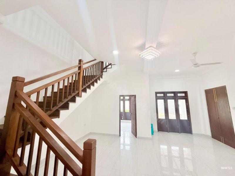 House for sale in Athurugiriya