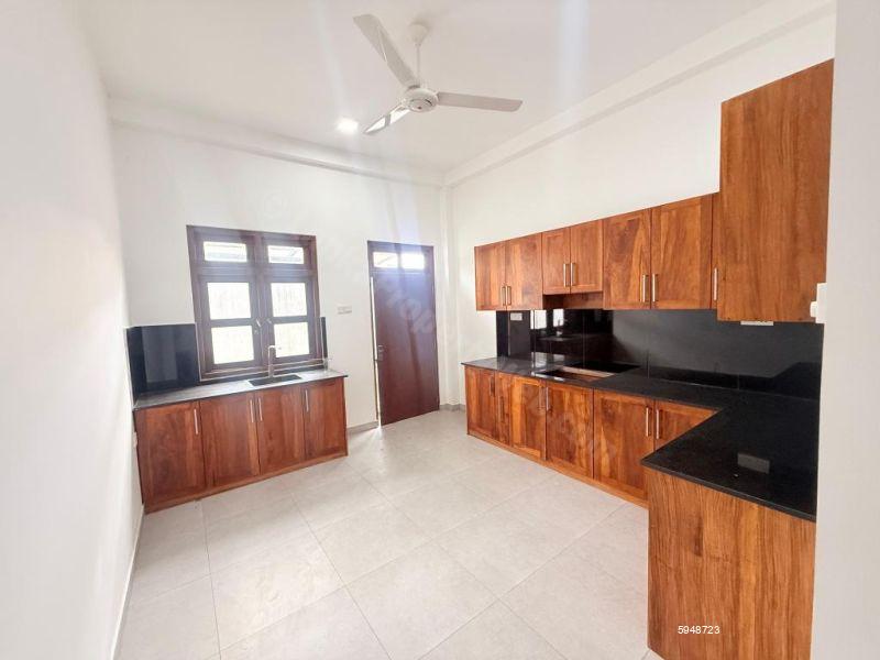 House for sale in Athurugiriya