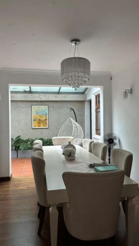 Dining room - Luxury House for Rent Colombo 7