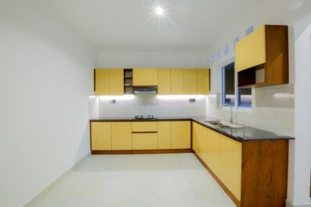 Kitchen - Urgent House Sale – 3-storey House In Athurugiriya