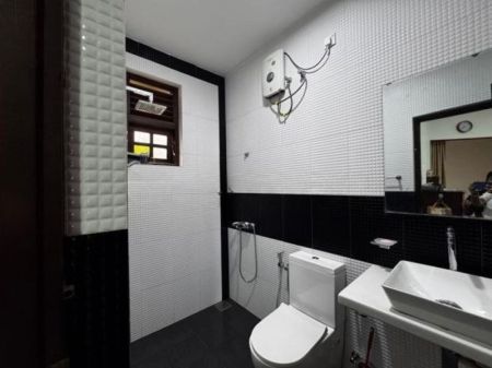 Bathroom - (NH866) Well Maintained House for Sale in Dehiwala