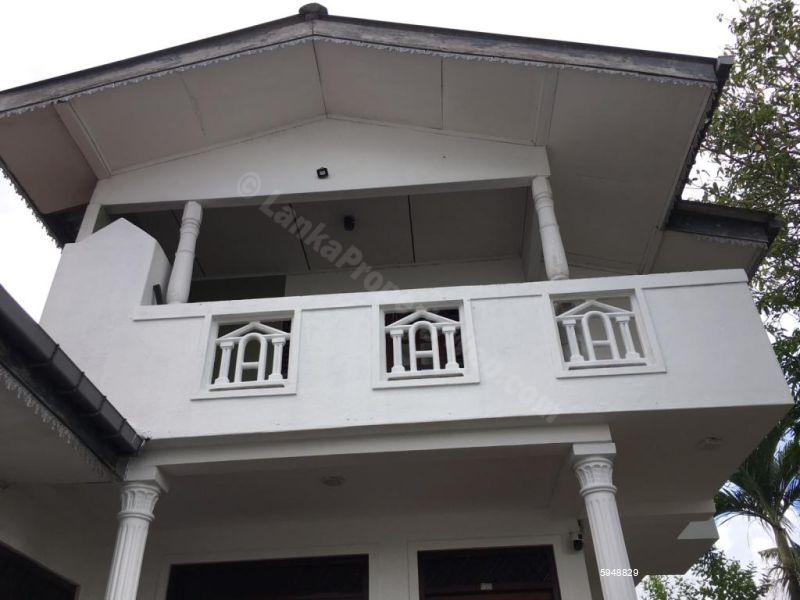Exterior - House for rent in Kottawa