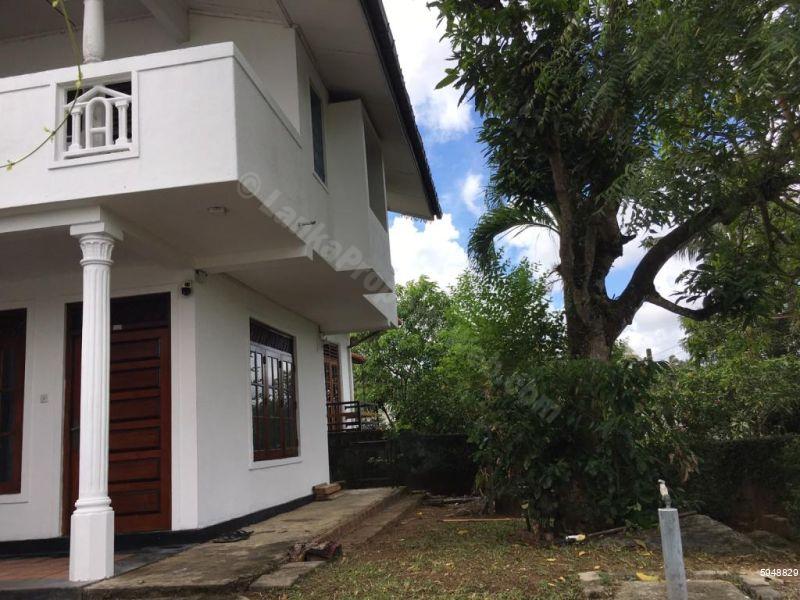 Exterior - House for rent in Kottawa