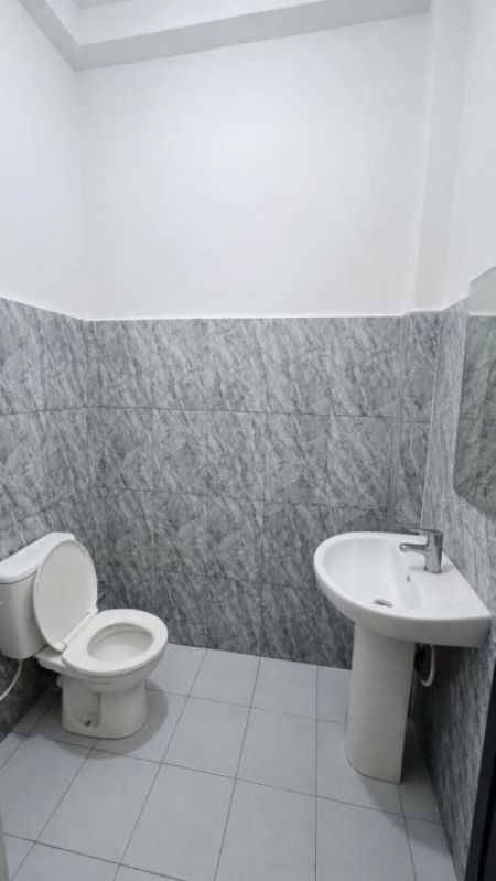 Bathroom - (PH1055) Two Storey Modern House for Sale in Ratmalana
