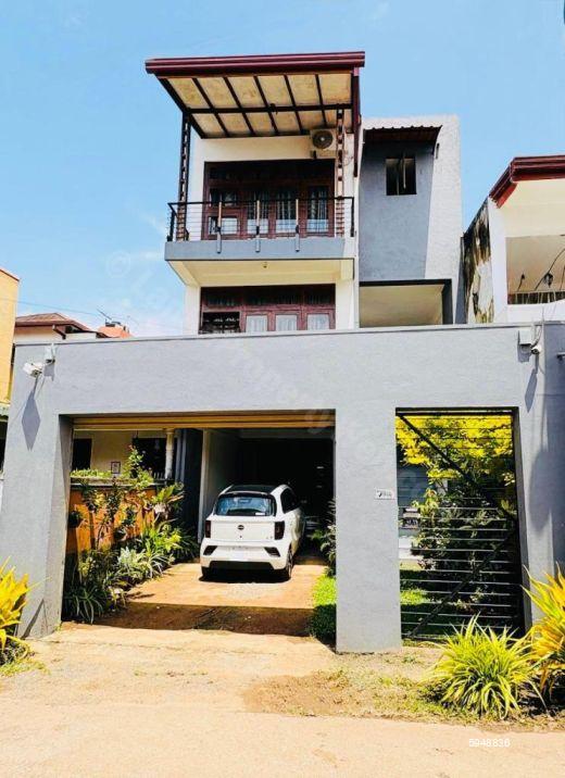 Exterior - House for sale in Moratuwa