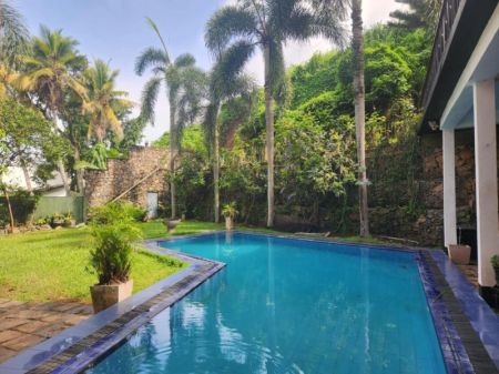 Exterior - House for sale in Polhengoda, Colombo 5 