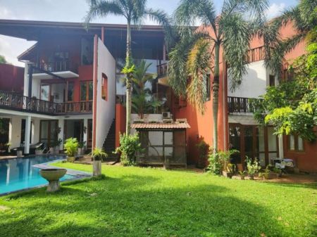 Exterior - House for sale in Polhengoda, Colombo 5 
