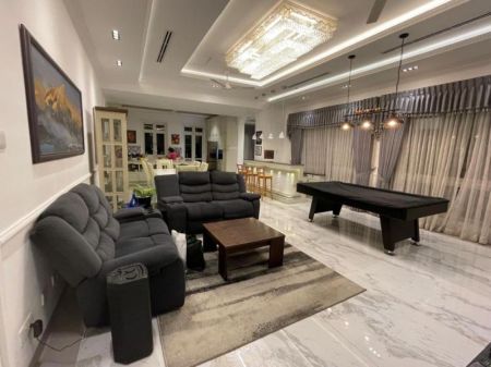 Living Room - Panthouse/high-end furnished/04beds/for sale in Colombo - 05.