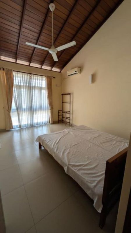 Bedroom - 4BR Semi-Furnished House for Rent in Mount Lavinia (HS4943)