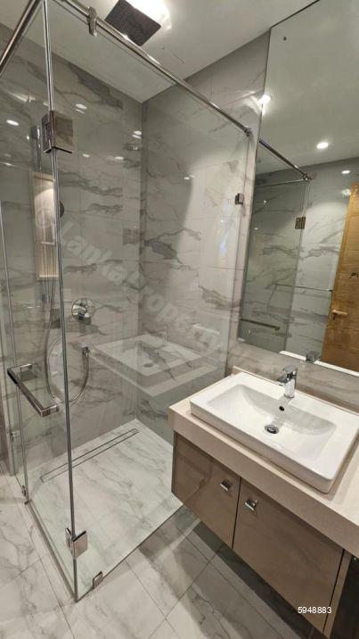 Bathroom - Apartment for rent in Colombo 3
