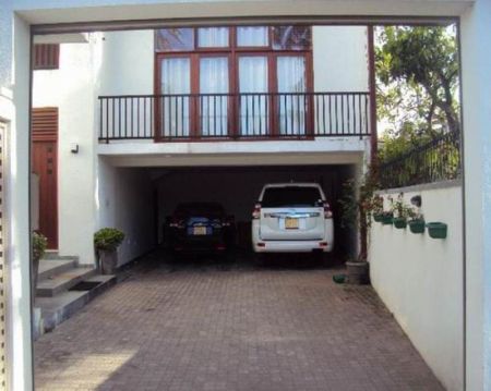 Exterior - Three-storey House For Rent In Ratmalana(file Number 3228a)