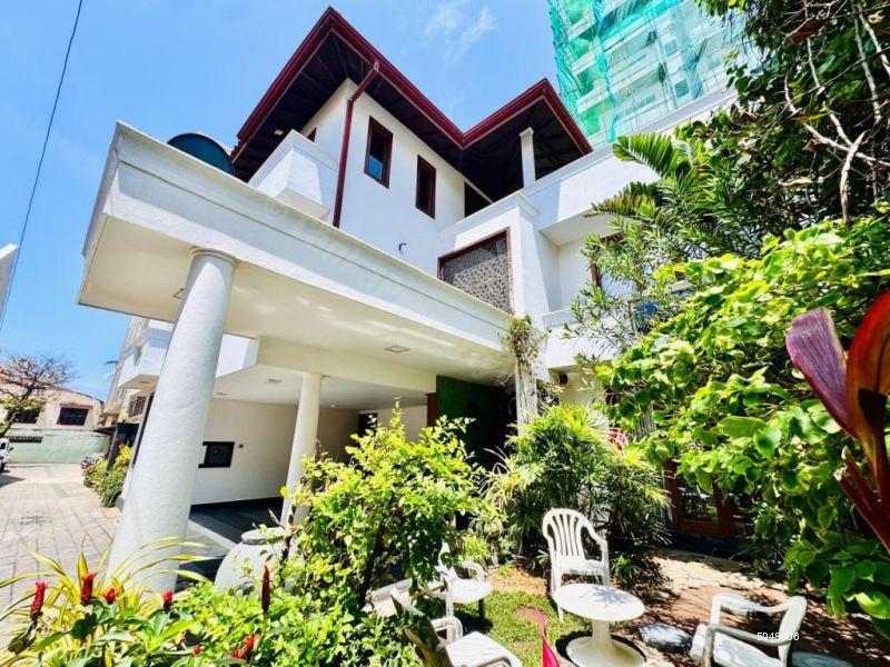 Exterior - House for sale in Colombo 3