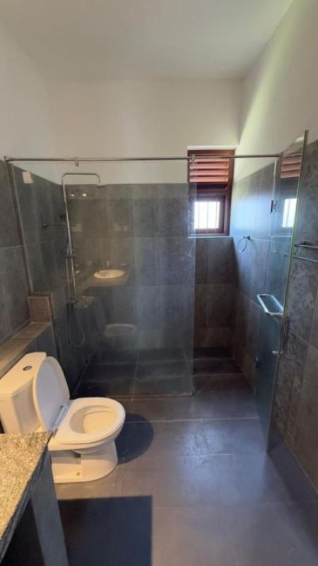 Bathroom - Spacious Family Home for Sale – Battaramulla | Koswatta 🏡
