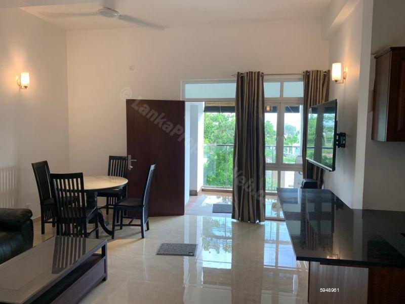 Living Room - Apartment for rent in Colombo 5
