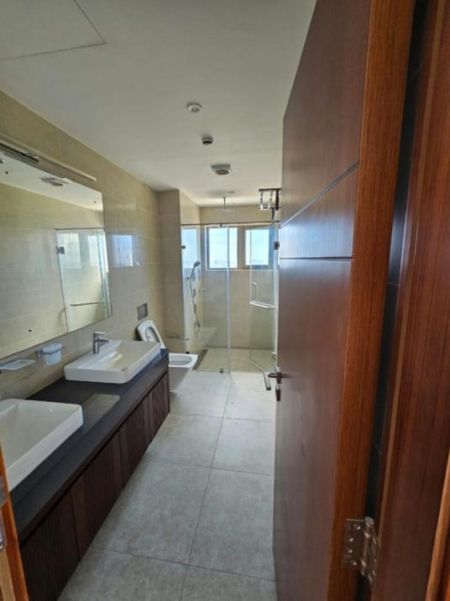 Bathroom - The Grand - 04 Bedroom Unfurnished Apartment for Sale in Colombo 07 (A2981)