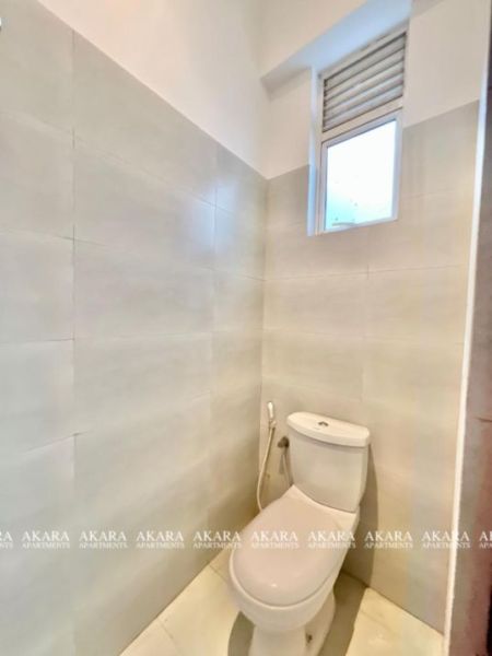 Bathroom - Regal Court Residence Unfurnished Duplex For Sale - A44715