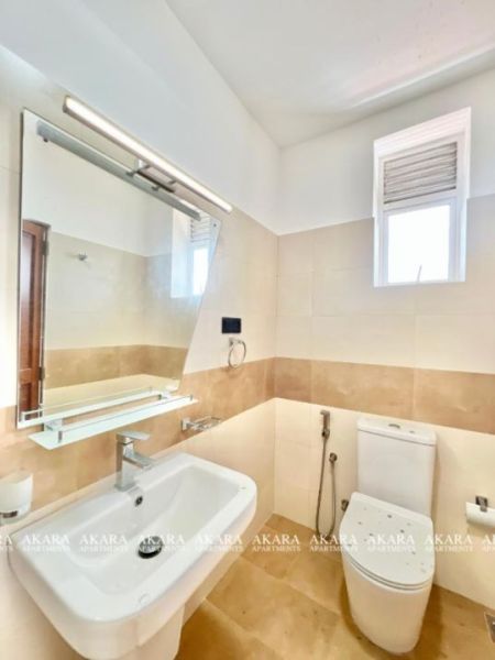 Bathroom - Regal Court Residence Unfurnished Duplex For Sale - A44715
