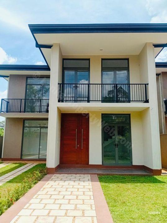 Exterior - House for sale in Gampaha