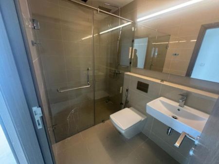 Bathroom - Marina Square Unfurnished Apartment for Sale - A53103