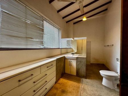 Bathroom - Luxury House for Sale in Pothuarawa Road, Akuregoda