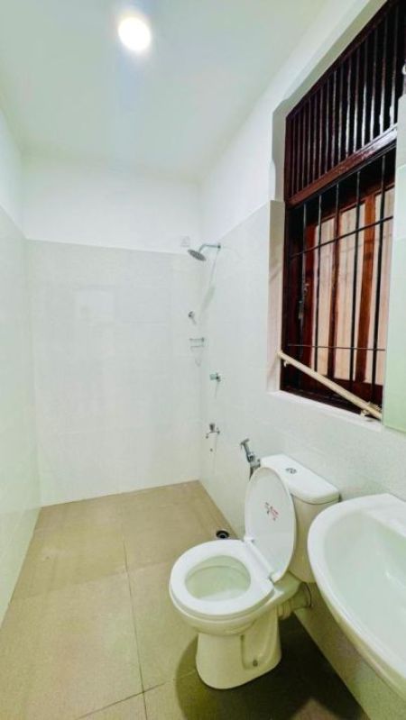 Bathroom - (P733)  House for Rent in Delkanda