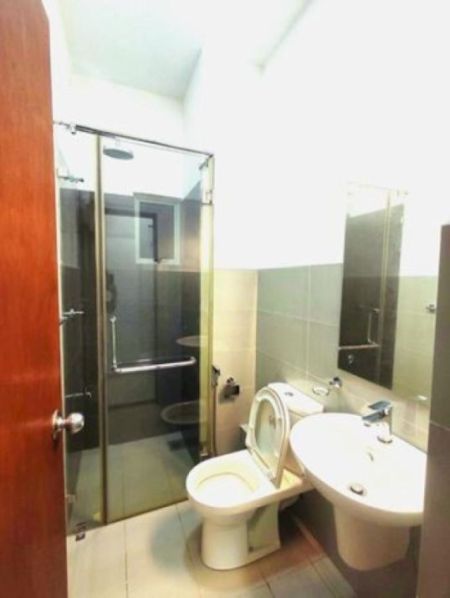 Bathroom - (MAR486) Furnished Apartment for Rent in Ariyana Resorts Athurugiriya
