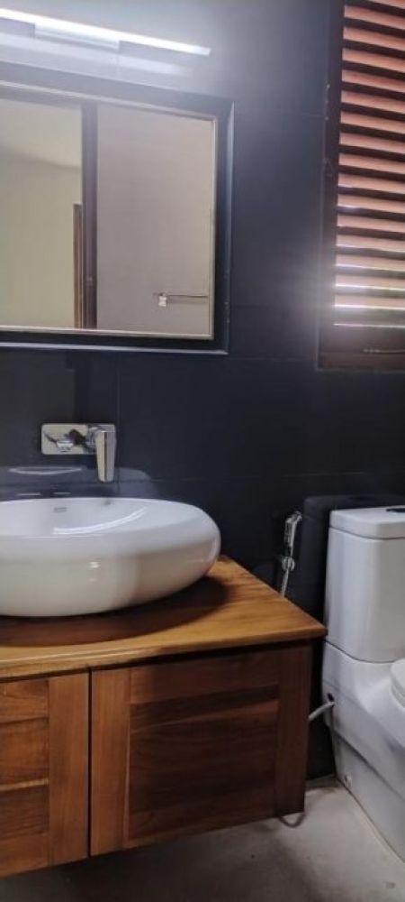Bathroom - (KR988) Modern Three Story House for Rent in Miriswatta