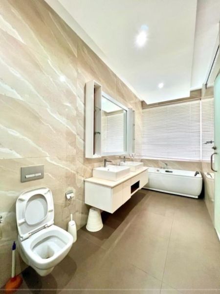 Bathroom - (NR691) Modern Luxury House for Rent in Colombo 07
