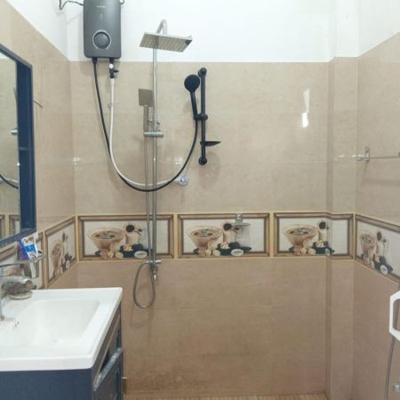 Bathroom - (KR996) Two Storey House for Rent in Yakkala